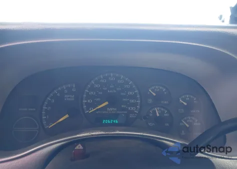 2001 Chevrolet Silverado 1500 z USA, uszkodzony, nr VIN 1GCEC14W31Z103265